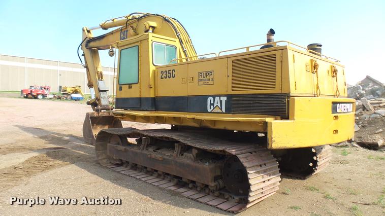 image for item DB3307 1990 Caterpillar 235C excavator