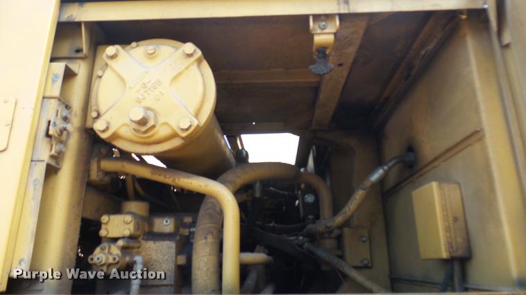image for item DB3307 1990 Caterpillar 235C excavator