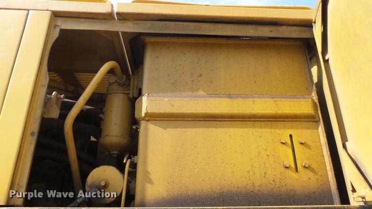 image for item DB3307 1990 Caterpillar 235C excavator