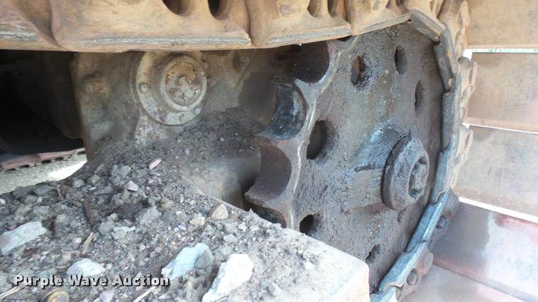 image for item DB3307 1990 Caterpillar 235C excavator