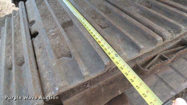 image for item DB3307 1990 Caterpillar 235C excavator