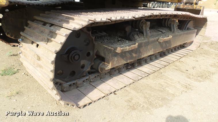 image for item DB3307 1990 Caterpillar 235C excavator