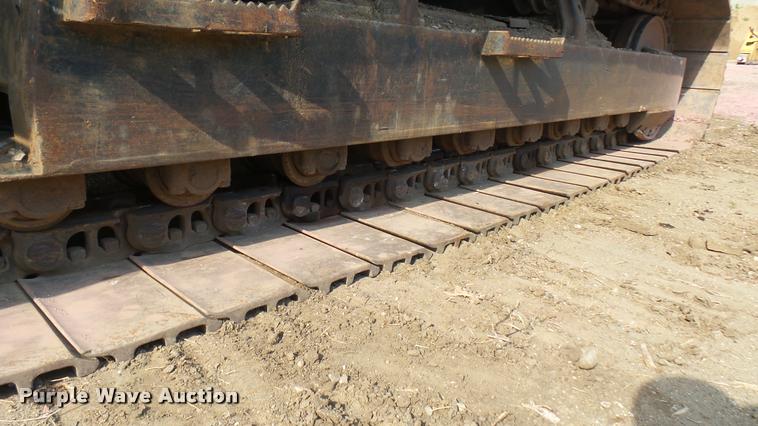 image for item DB3307 1990 Caterpillar 235C excavator