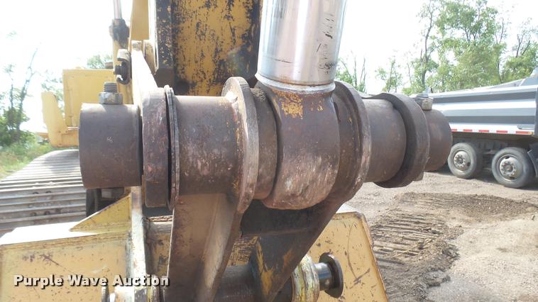 image for item DB3307 1990 Caterpillar 235C excavator