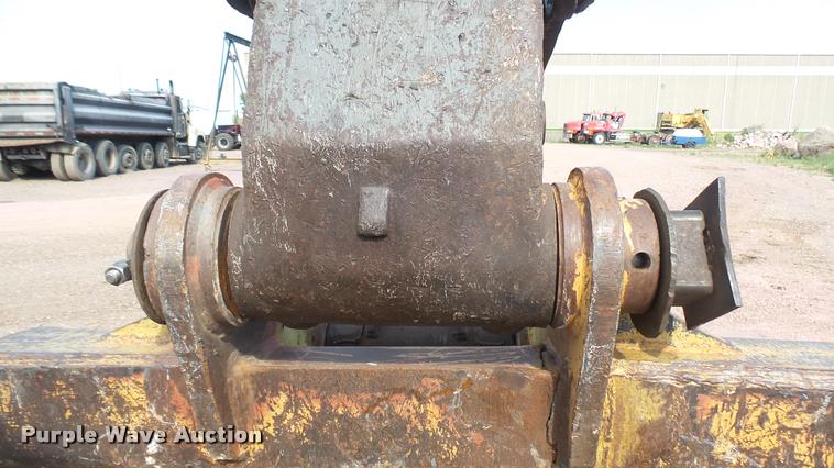 image for item DB3307 1990 Caterpillar 235C excavator
