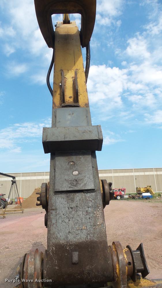 image for item DB3307 1990 Caterpillar 235C excavator