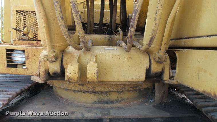 image for item DB3307 1990 Caterpillar 235C excavator