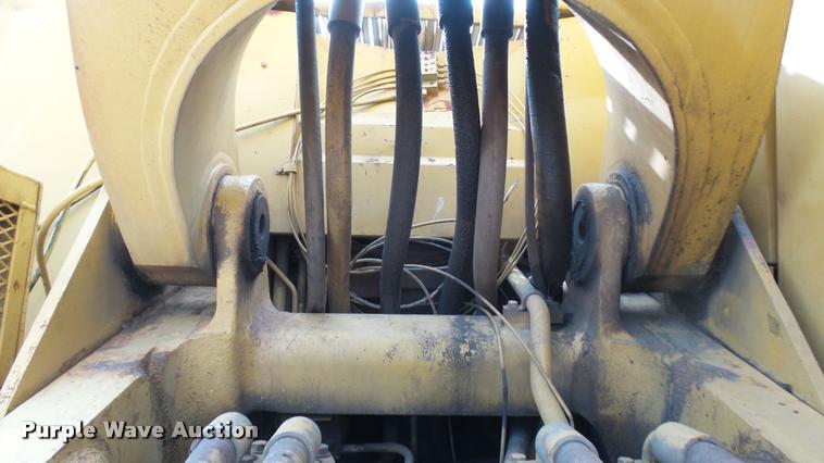 image for item DB3307 1990 Caterpillar 235C excavator