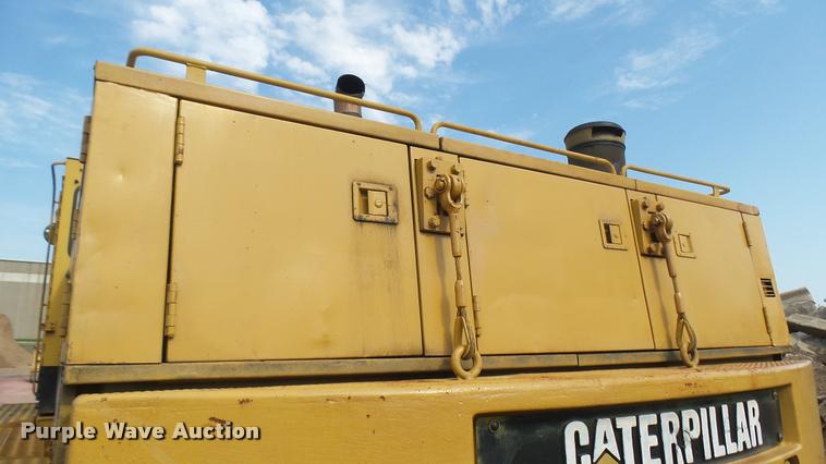 image for item DB3307 1990 Caterpillar 235C excavator
