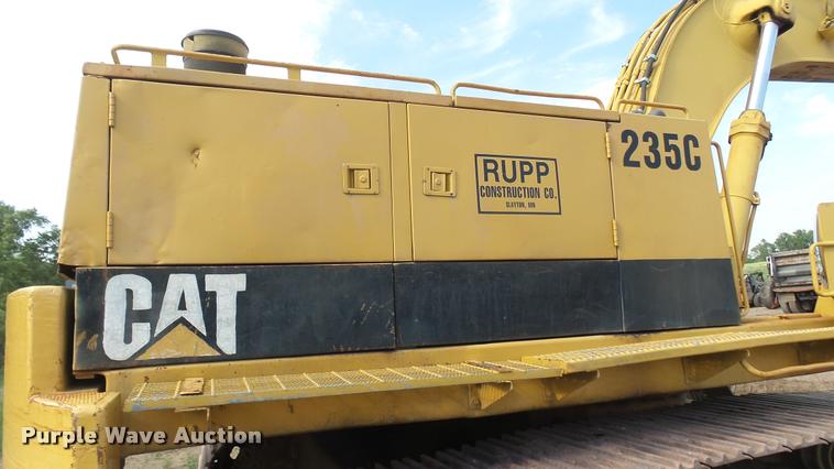 image for item DB3307 1990 Caterpillar 235C excavator