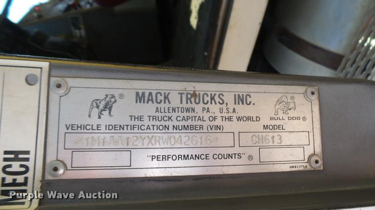 image for item DB3318 1994 Mack CH613 tank truck