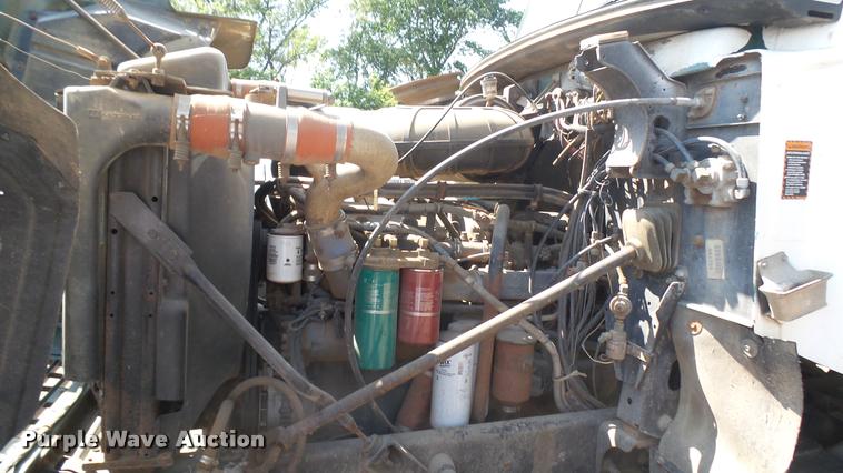 image for item DB3318 1994 Mack CH613 tank truck