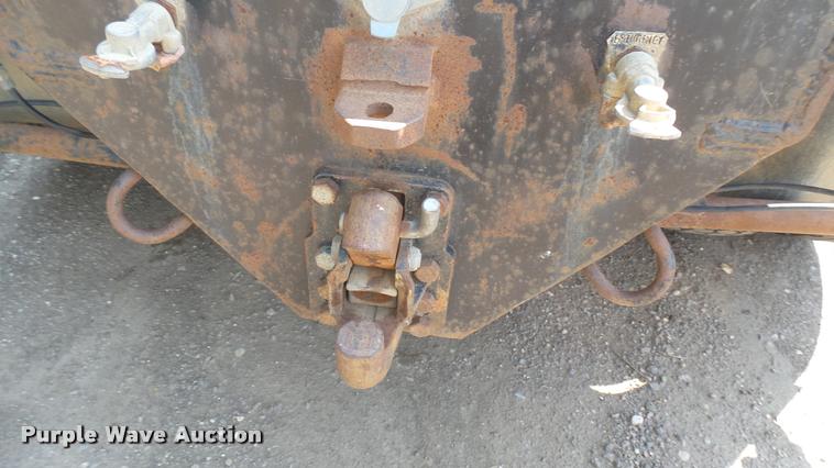 image for item DB3318 1994 Mack CH613 tank truck