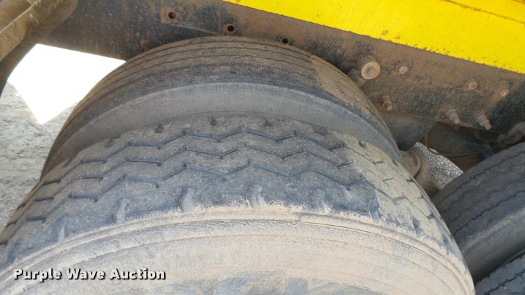 image for item DB3318 1994 Mack CH613 tank truck