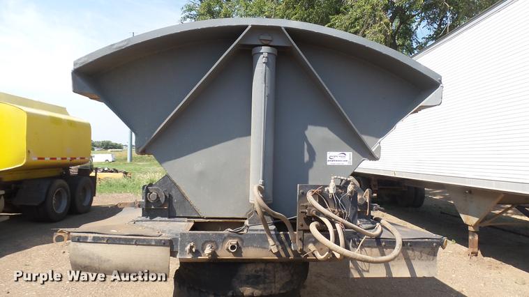 image for item DB3319 1997 Smithco SC2002 side dump trailer