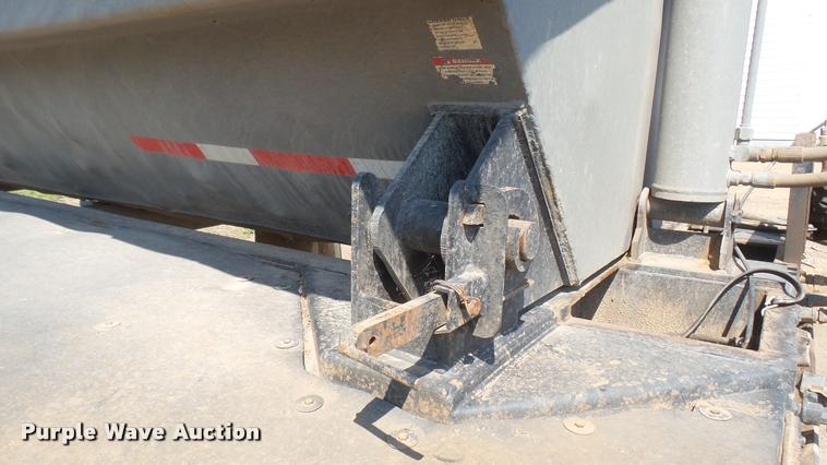 image for item DB3319 1997 Smithco SC2002 side dump trailer