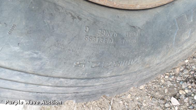 image for item DB3319 1997 Smithco SC2002 side dump trailer