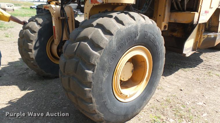 image for item DB3324 2001 CMI RS-800 reclaimer