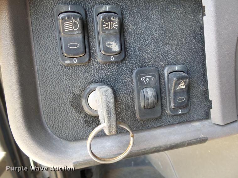 image for item DB4077 2015 Peterbilt 365 ready mix truck