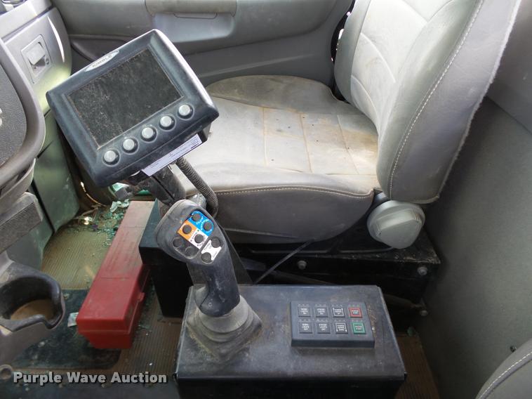 image for item DB4077 2015 Peterbilt 365 ready mix truck