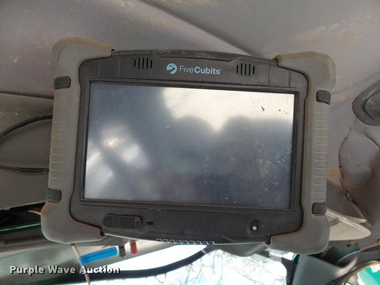 image for item DB4077 2015 Peterbilt 365 ready mix truck