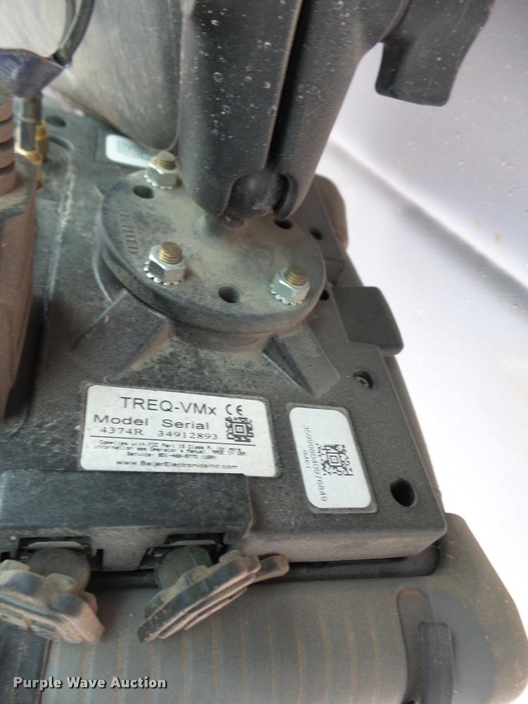 image for item DB4077 2015 Peterbilt 365 ready mix truck