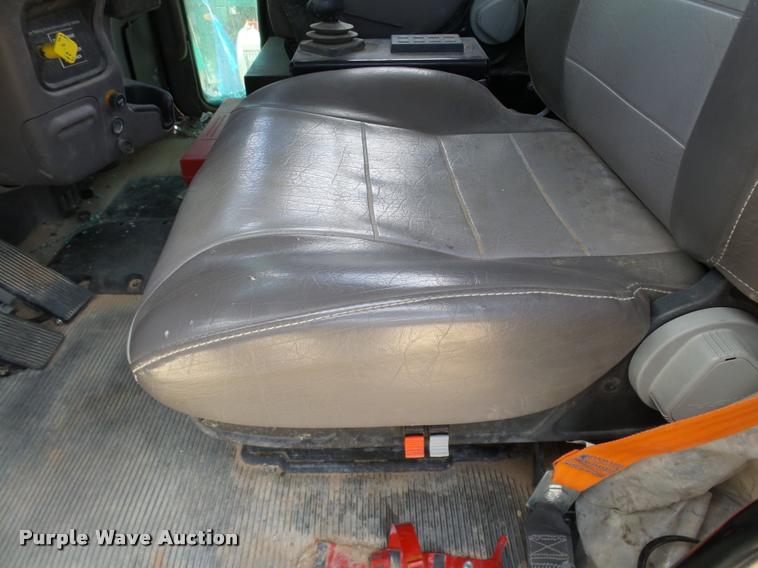 image for item DB4077 2015 Peterbilt 365 ready mix truck