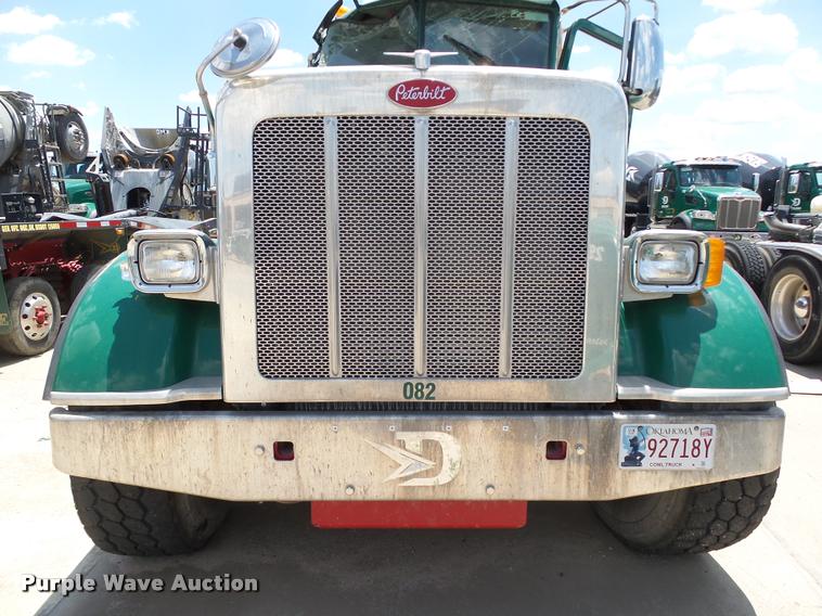 image for item DB4077 2015 Peterbilt 365 ready mix truck