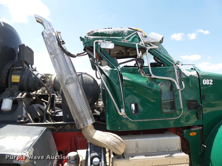 image for item DB4077 2015 Peterbilt 365 ready mix truck