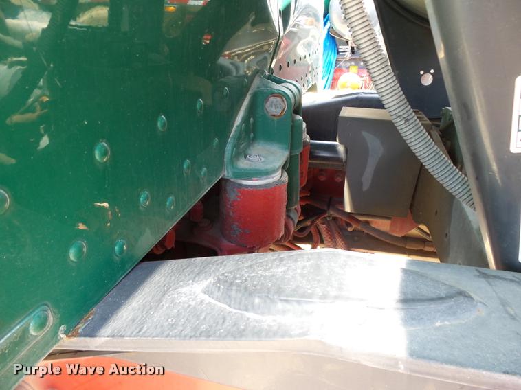 image for item DB4077 2015 Peterbilt 365 ready mix truck