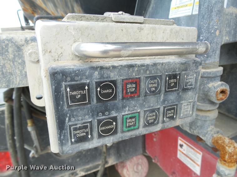 image for item DB4077 2015 Peterbilt 365 ready mix truck