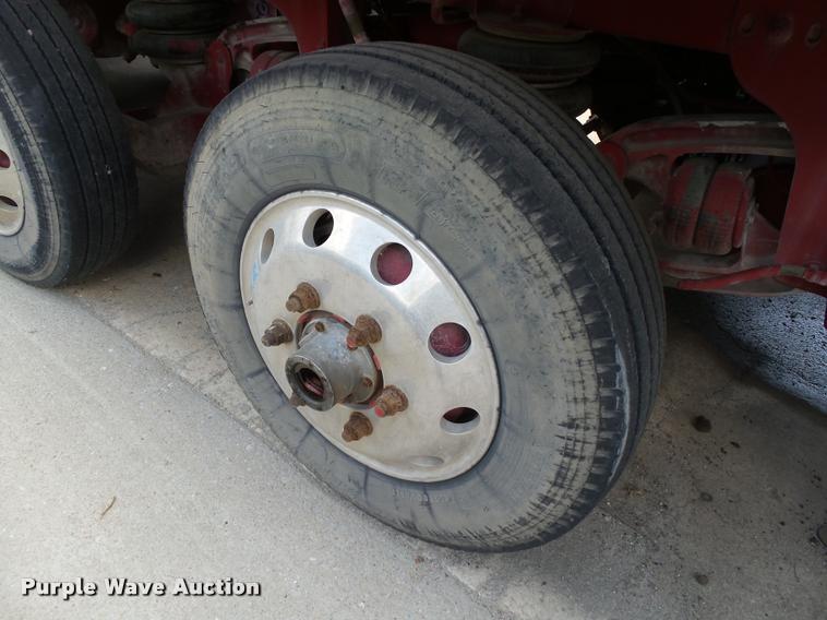 image for item DB4077 2015 Peterbilt 365 ready mix truck