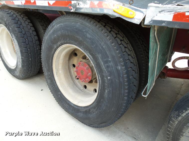 image for item DB4077 2015 Peterbilt 365 ready mix truck