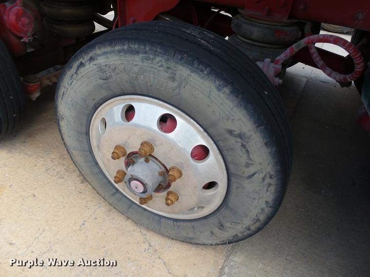 image for item DB4077 2015 Peterbilt 365 ready mix truck