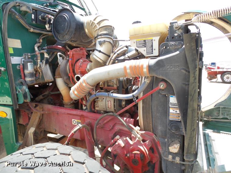 image for item DB4078 2013 Peterbilt 365 ready mix truck