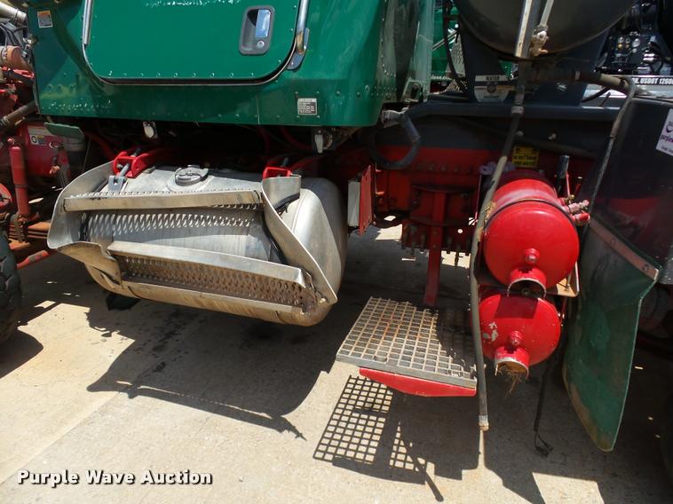 image for item DB4078 2013 Peterbilt 365 ready mix truck