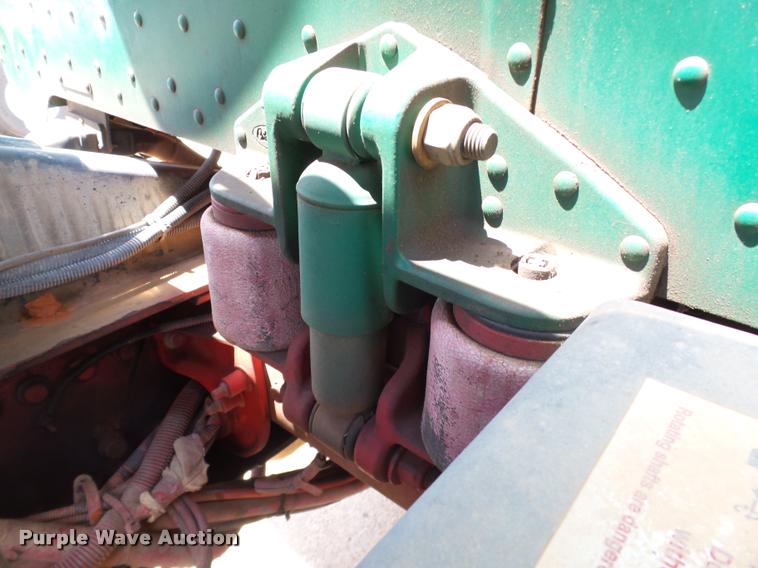 image for item DB4078 2013 Peterbilt 365 ready mix truck