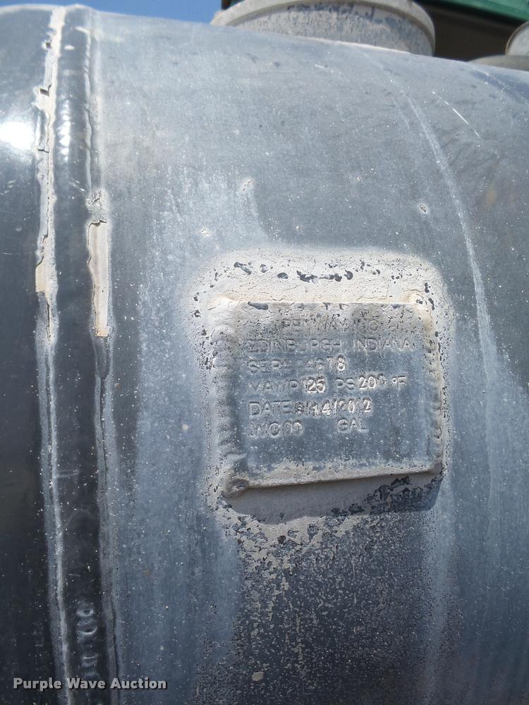 image for item DB4078 2013 Peterbilt 365 ready mix truck