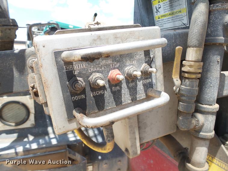 image for item DB4078 2013 Peterbilt 365 ready mix truck