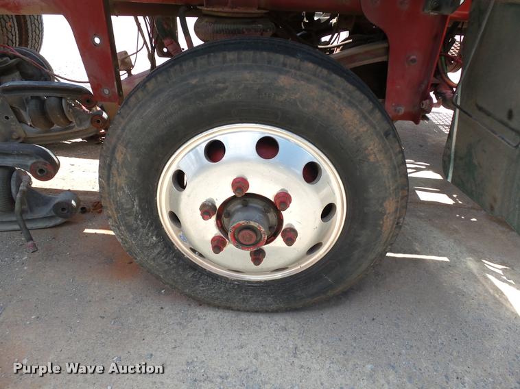 image for item DB4078 2013 Peterbilt 365 ready mix truck