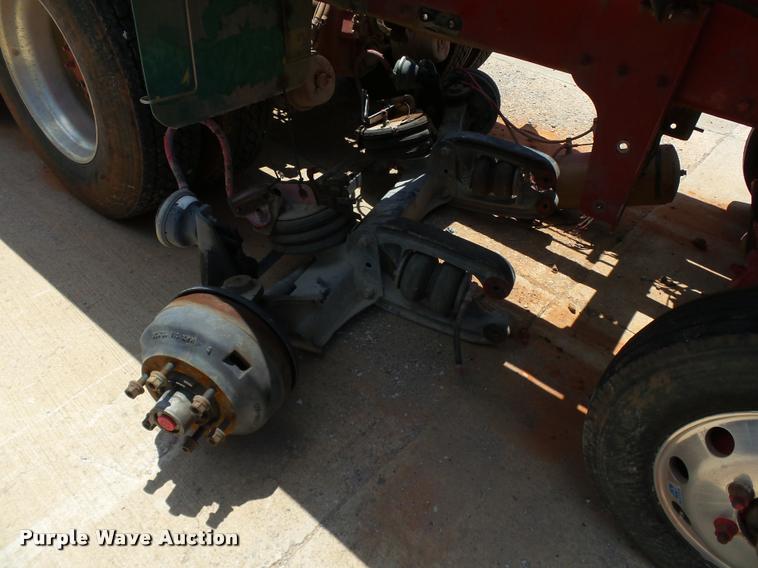 image for item DB4078 2013 Peterbilt 365 ready mix truck