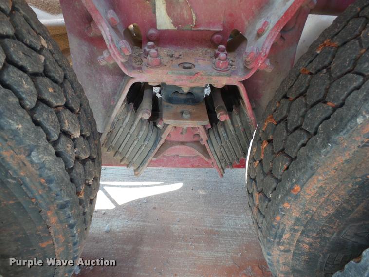 image for item DB4078 2013 Peterbilt 365 ready mix truck