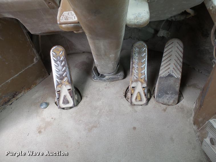 image for item DB4726 1988 Caterpillar 950E wheel loader