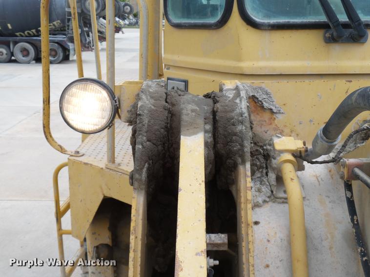 image for item DB4726 1988 Caterpillar 950E wheel loader