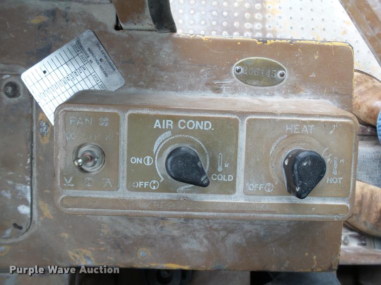 image for item DB4730 1987 Caterpillar 950B wheel loader