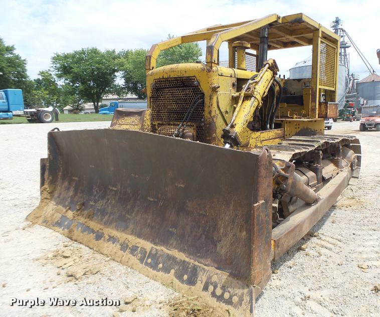 image for item DB5823 1963 Caterpillar D7E dozer