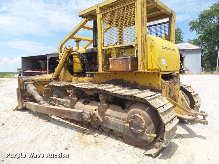 image for item DB5823 1963 Caterpillar D7E dozer