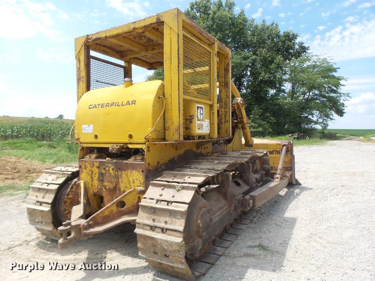 image for item DB5823 1963 Caterpillar D7E dozer