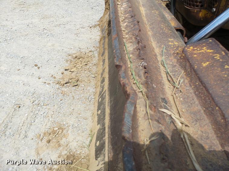 image for item DB5823 1963 Caterpillar D7E dozer