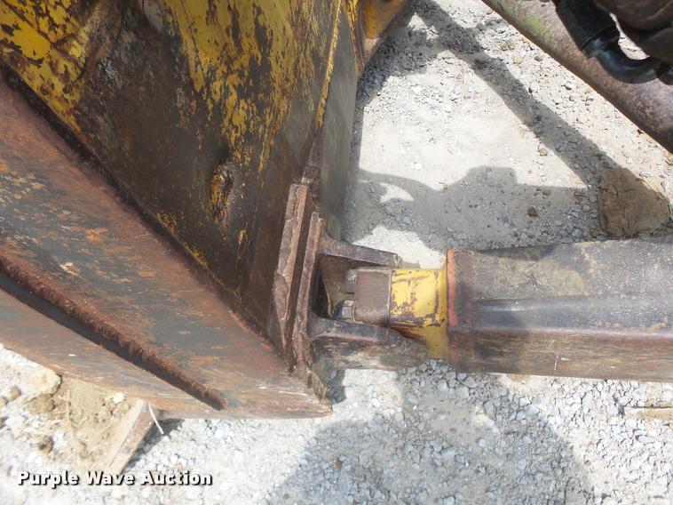 image for item DB5823 1963 Caterpillar D7E dozer